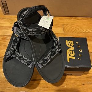 Teva Hurricane XLT 2 Blue Sandals Junior Size: 5 - New